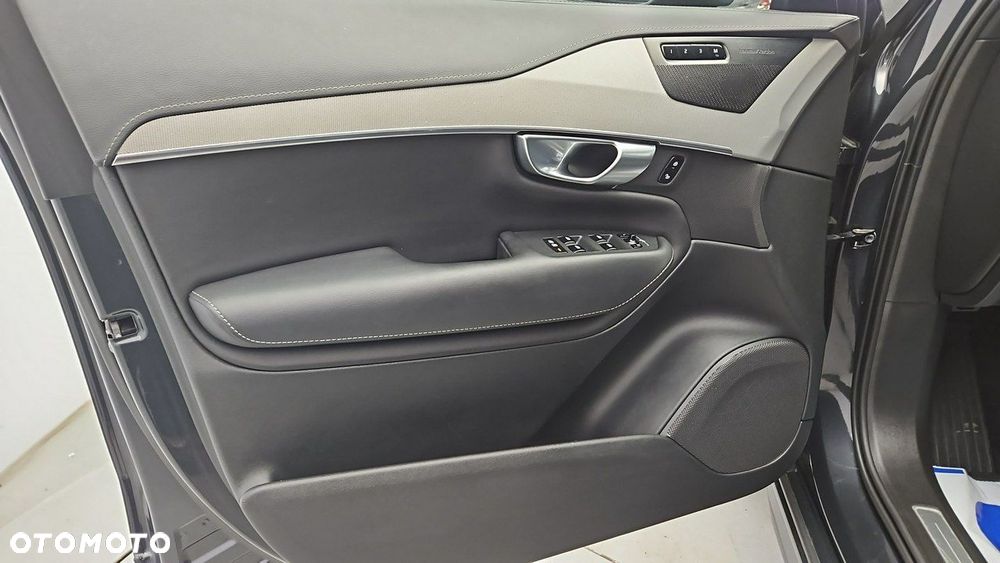 Volvo XC 90 T8 AWD Plug-In Hybrid R-Design 7os - 10
