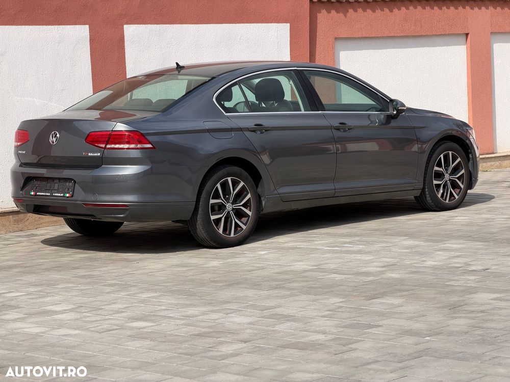 Volkswagen Passat 1.6 TDI SCR DSG Comfortline - 21