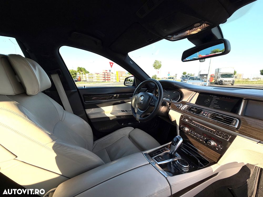 BMW Seria 7 740Li - 6