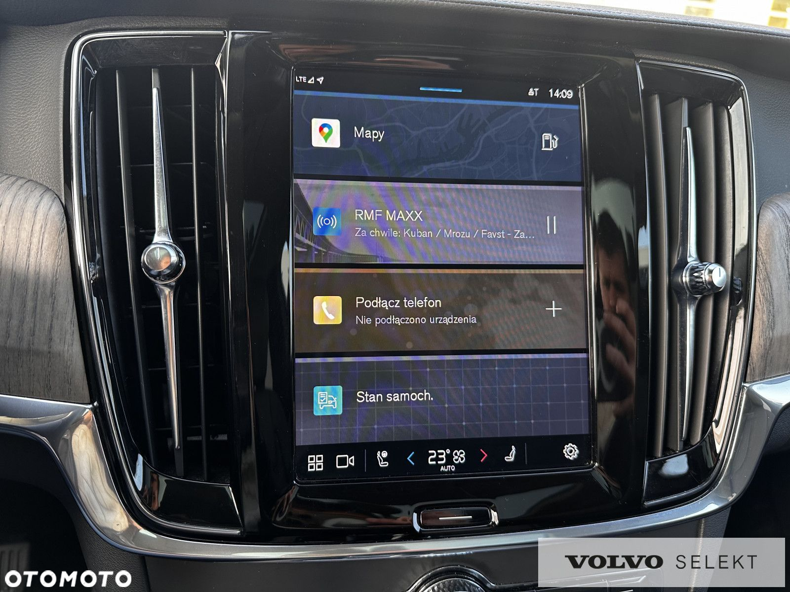 Volvo V90 Cross Country - 29