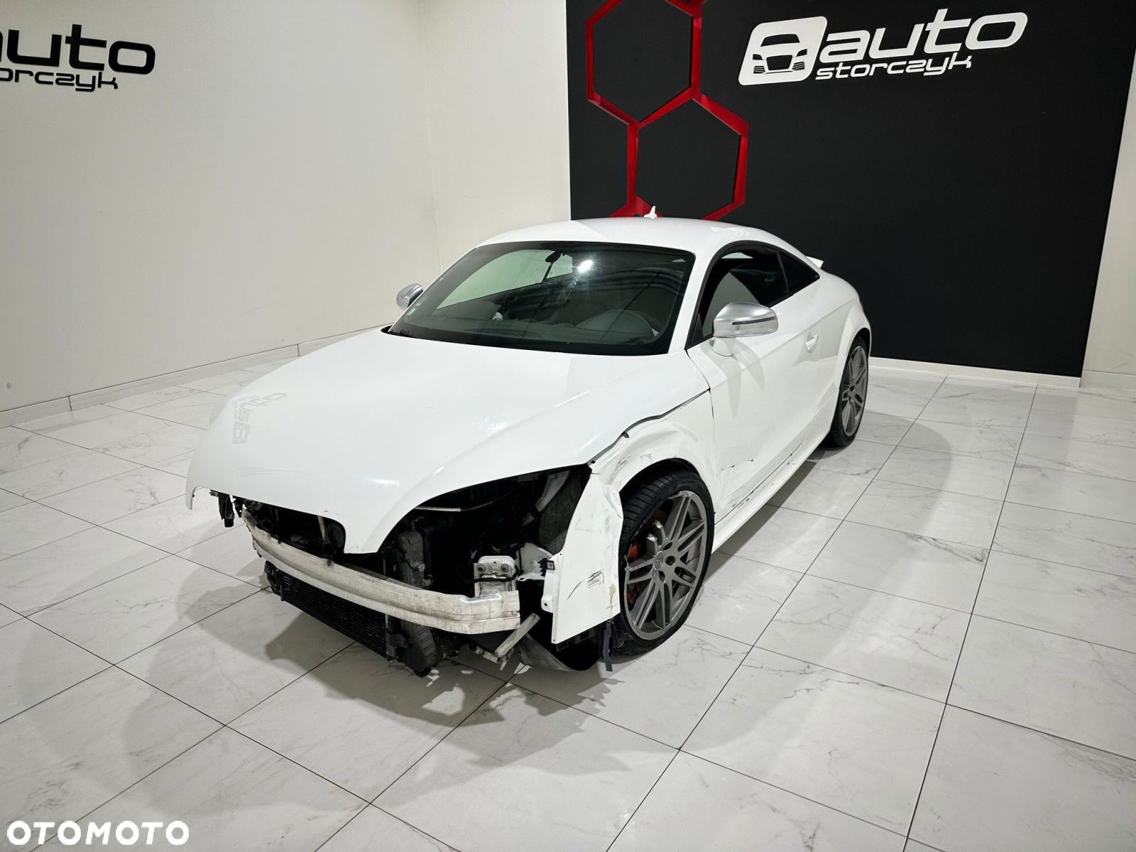 Audi TT S Coupé - 11