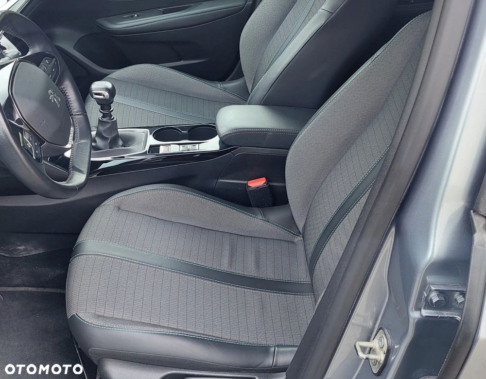 Peugeot 208 PureTech 100 Active - 14