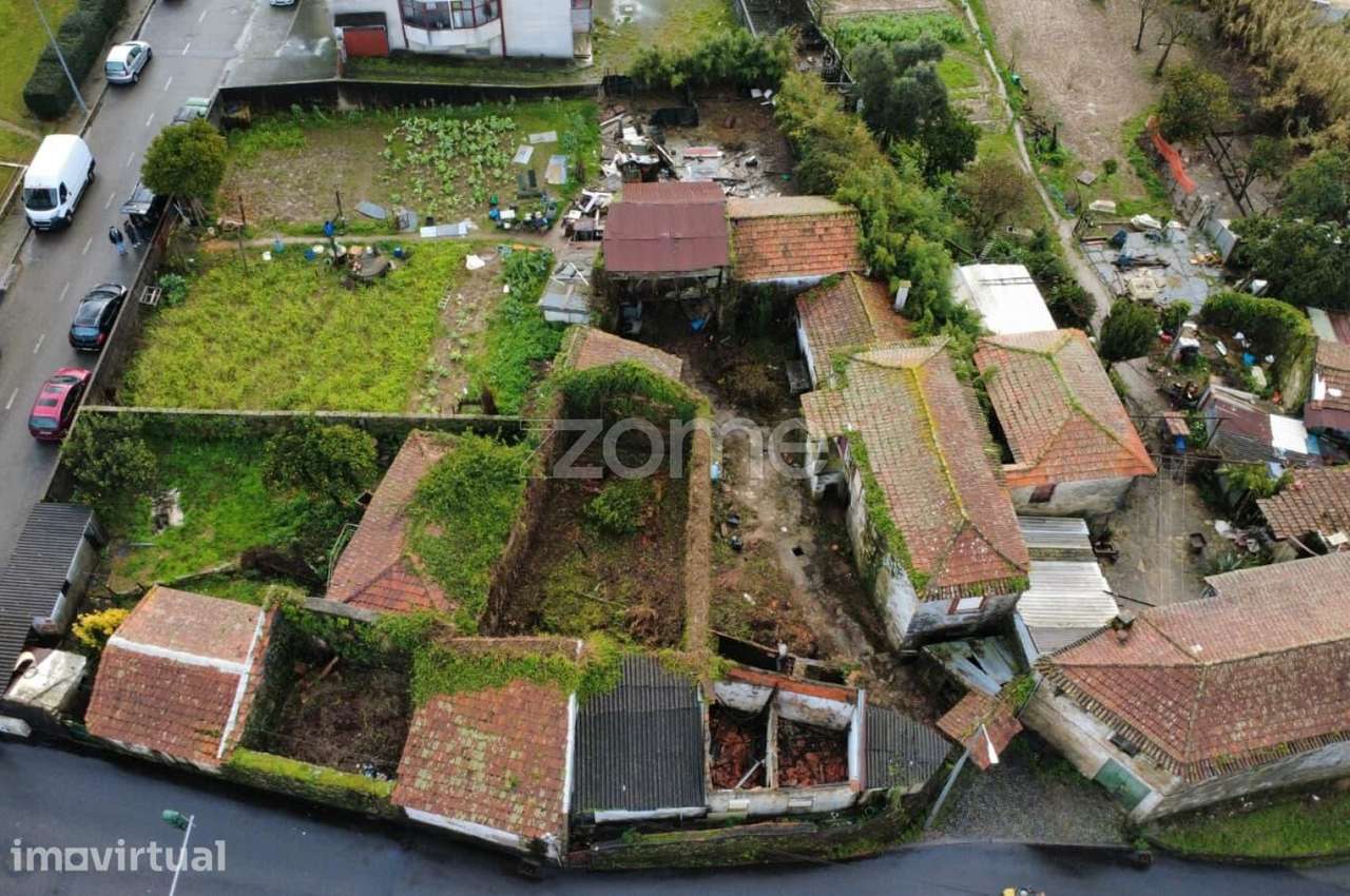 Casa para restauro em Oliveira do Douro - Grande imagem: 4/5