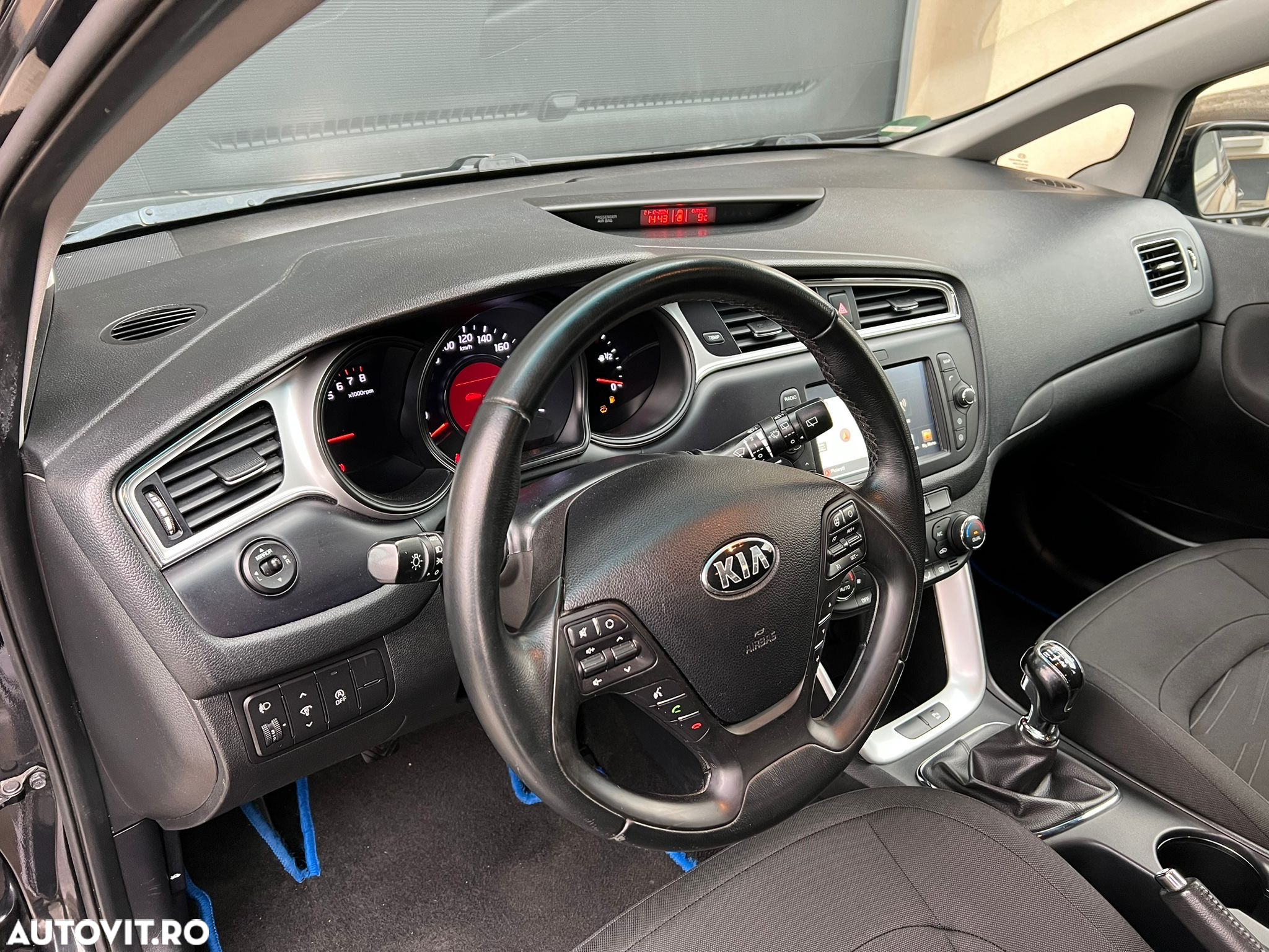 Kia Ceed - 8