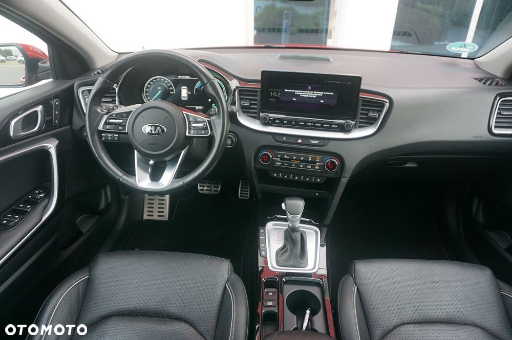 Kia Ceed 1.6 GDI PHEV L Business Line DCT - 24