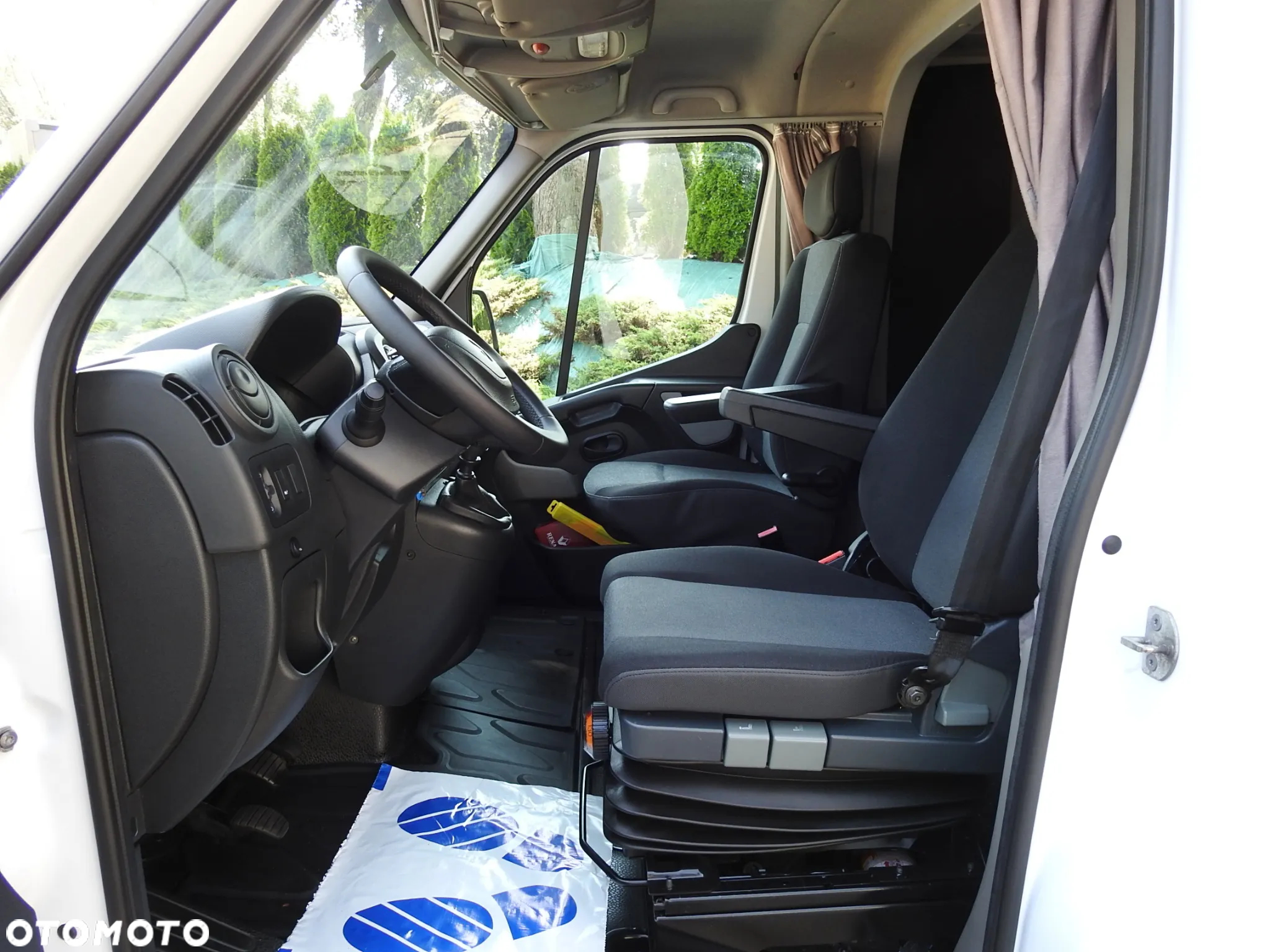 Renault MASTER PLANDEKA 8 PALET WEBASTO KLIMATYZACJA TEMPOMAT PNEUMATYKA 170KM [ 9858 ] - 24