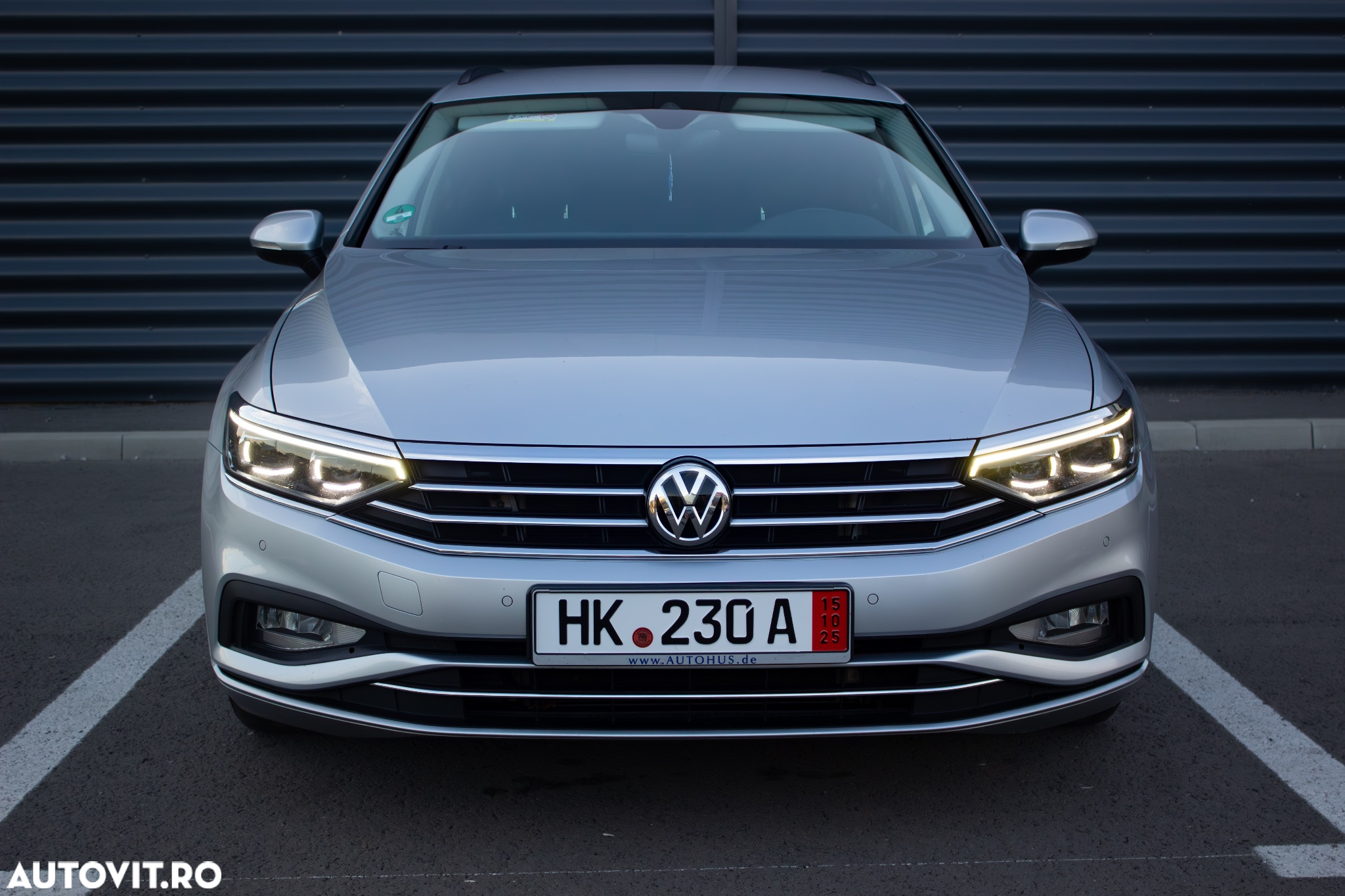Volkswagen Passat Variant 2.0 TDI DSG Highline - 2