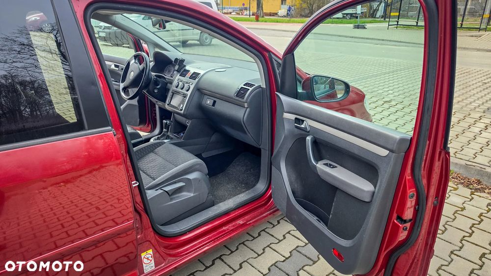 Volkswagen Touran 1.4 TSI DSG Comfortline - 11