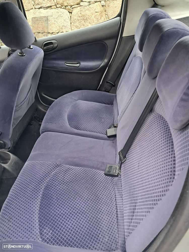 Peugeot 206 1.4 HDi ACP - 11