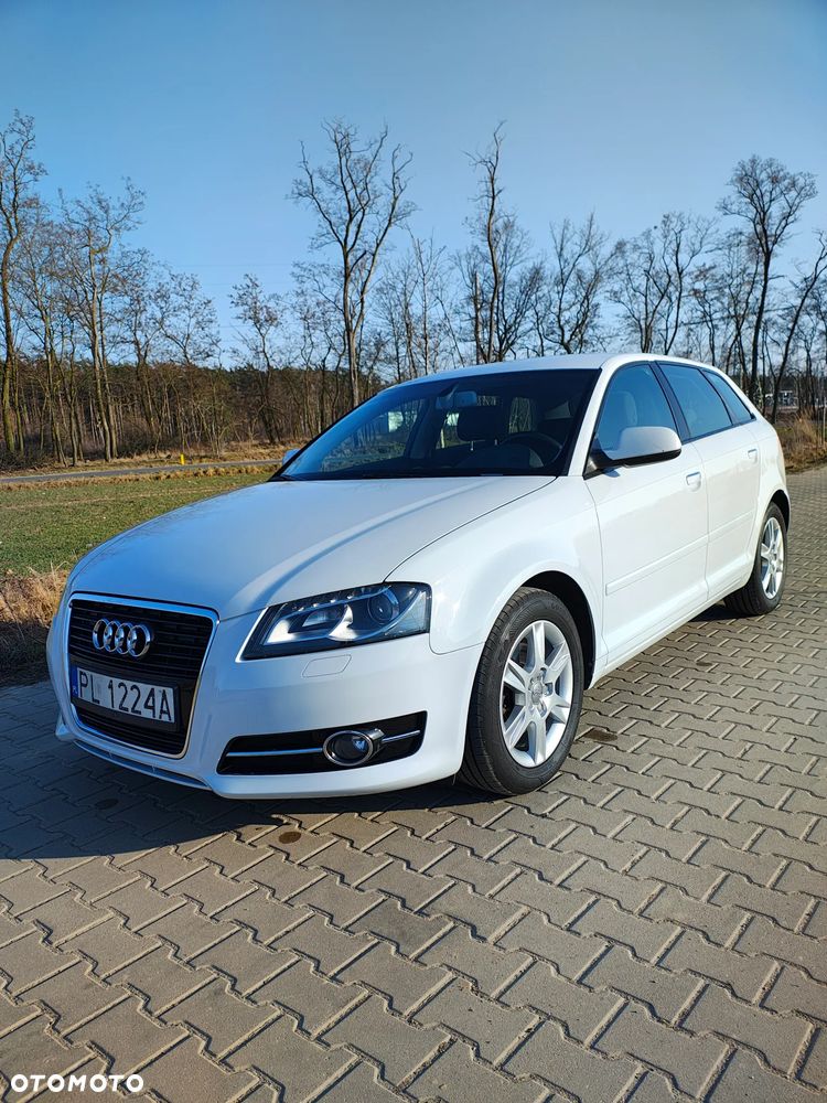 Audi A3 Sportback 1.8 TFSI S tronic Ambiente - 2