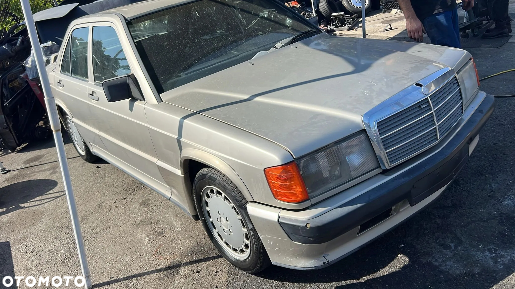 Mercedes-Benz W201 (190) - 4