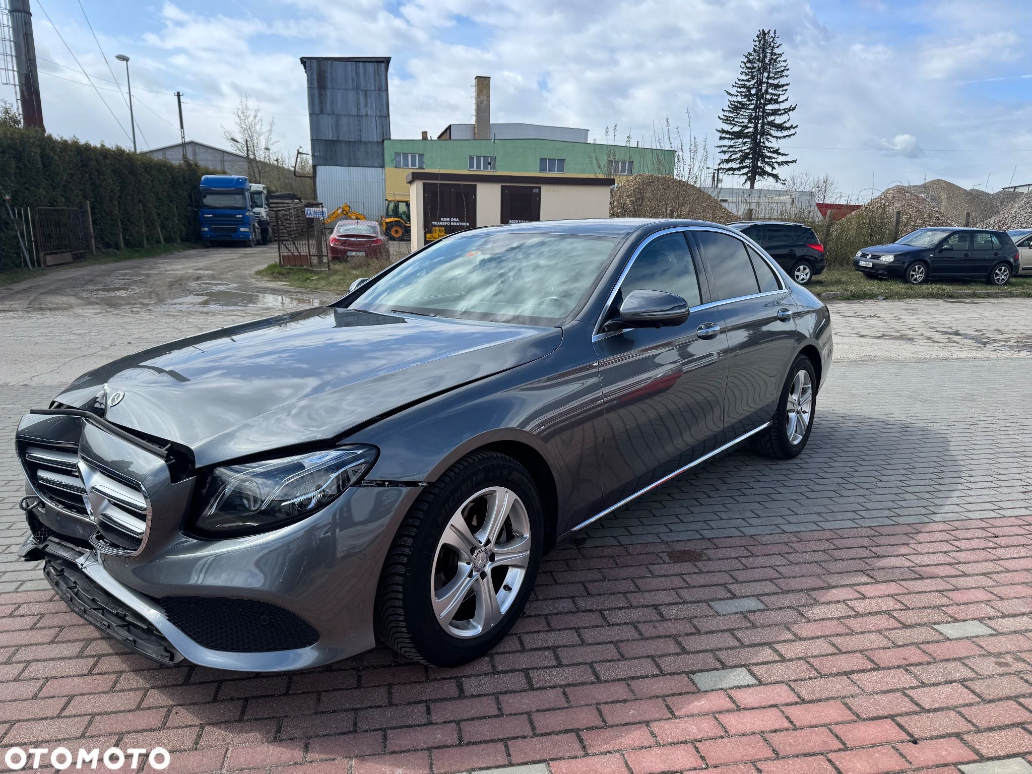 Mercedes-Benz Klasa E 200 4Matic 9G-TRONIC Avantgarde - 1