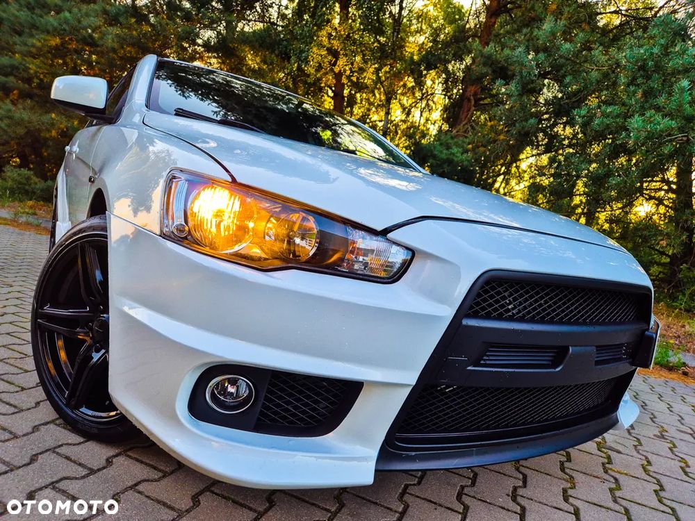Mitsubishi Lancer 1.6 Invite - 3