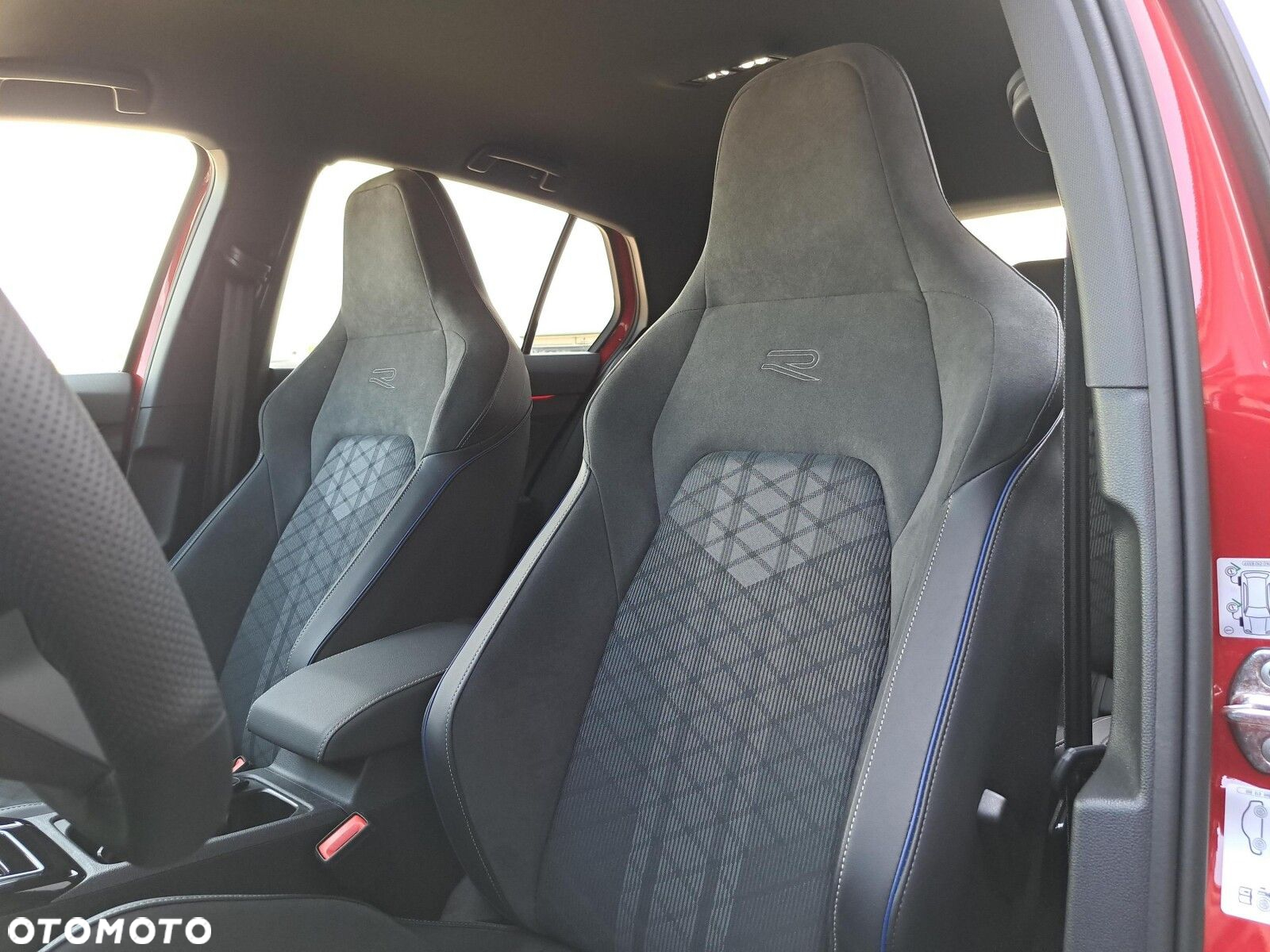 Volkswagen Golf - 11