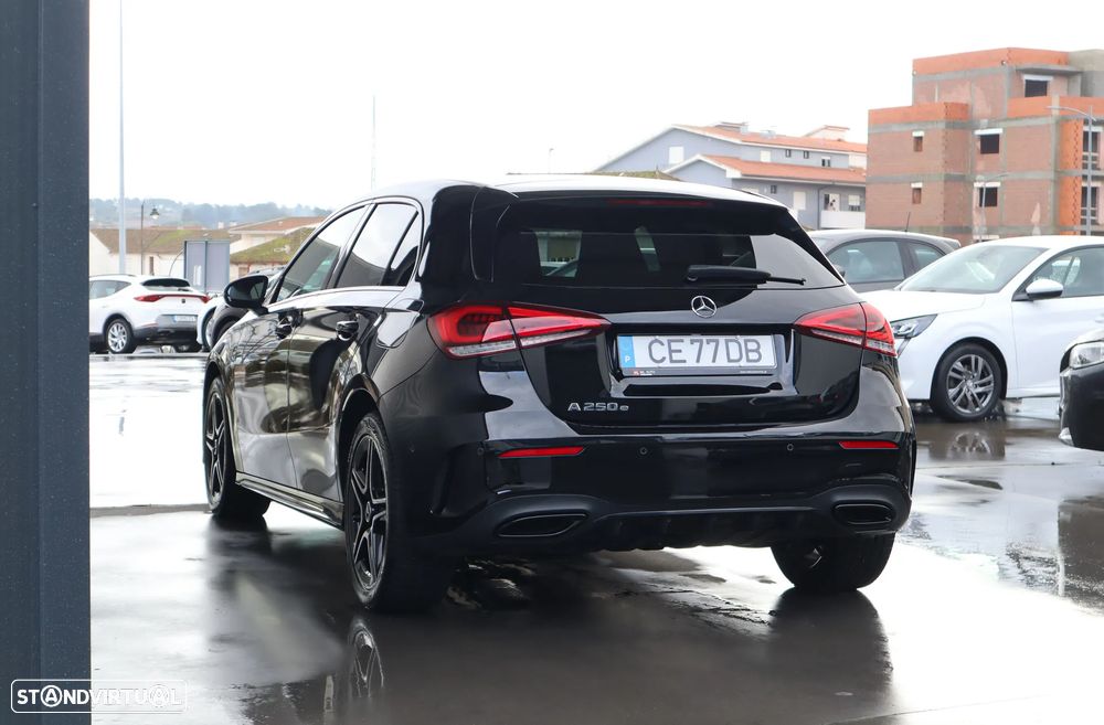 Mercedes-Benz A 250 e 8G-DCT AMG Line - 4