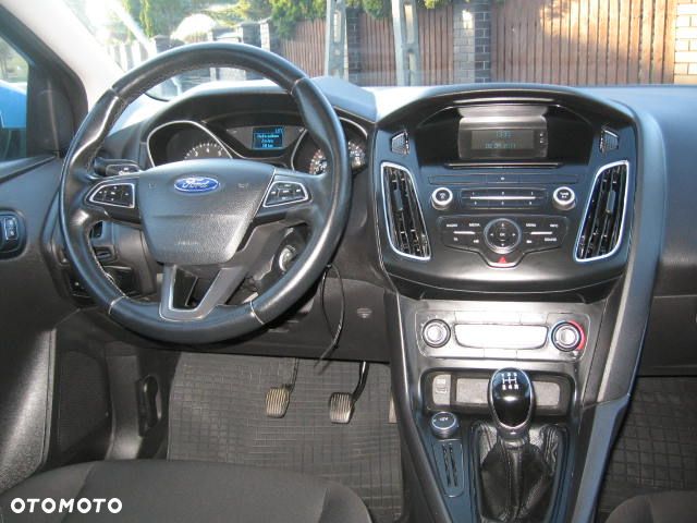 Ford Focus 1.6 Trend - 17