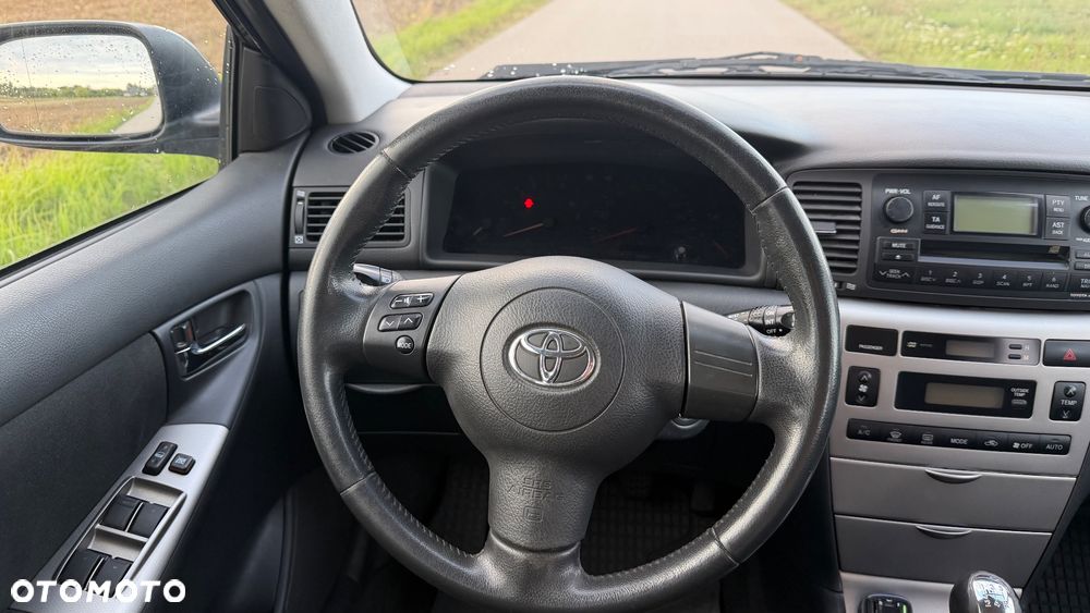 Toyota Corolla 1.6 VVT-i Sol - 22
