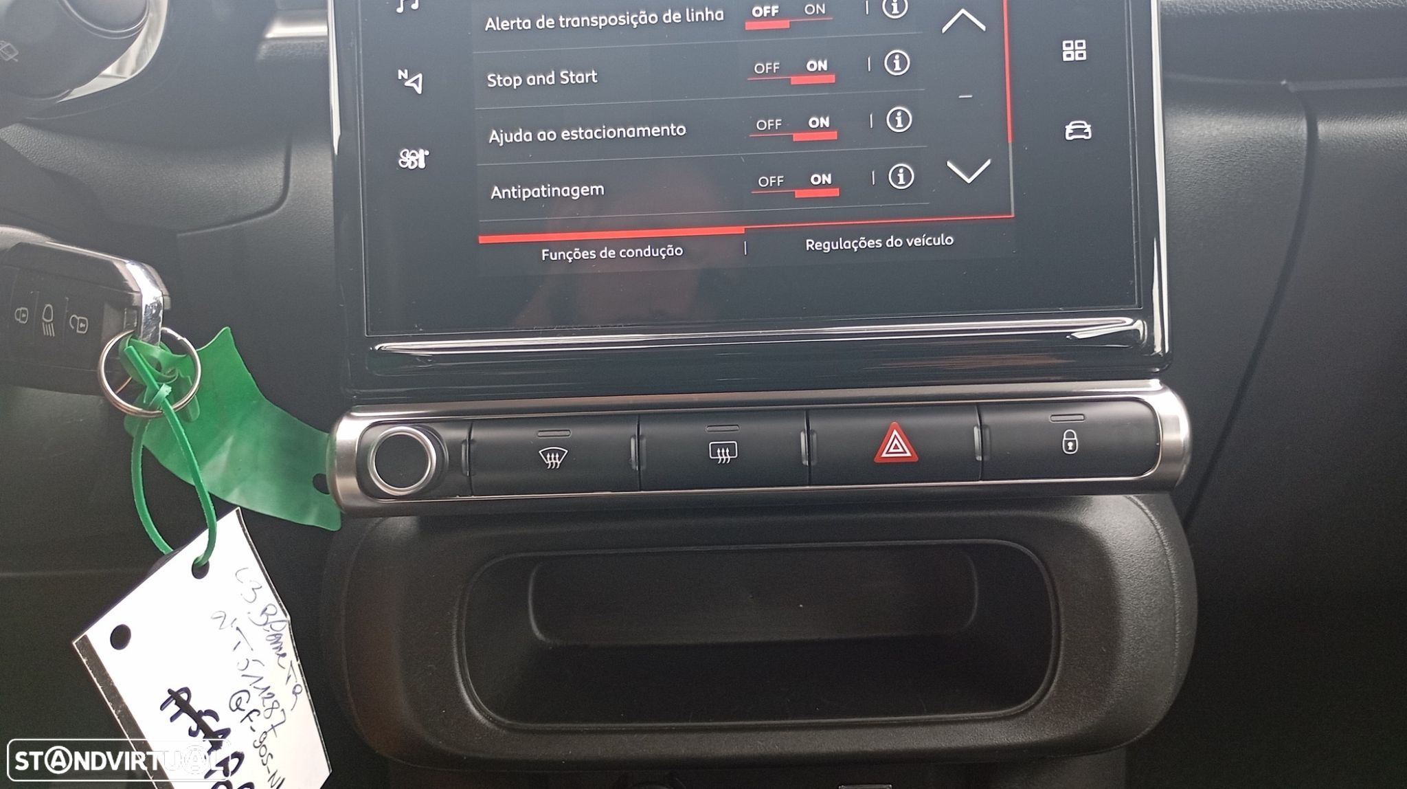 Citroën C3 1.2 PureTech Shine - 27