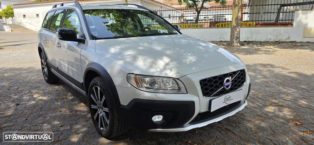 Volvo XC 70 2.0 D4 Momentum Geartronic - 1