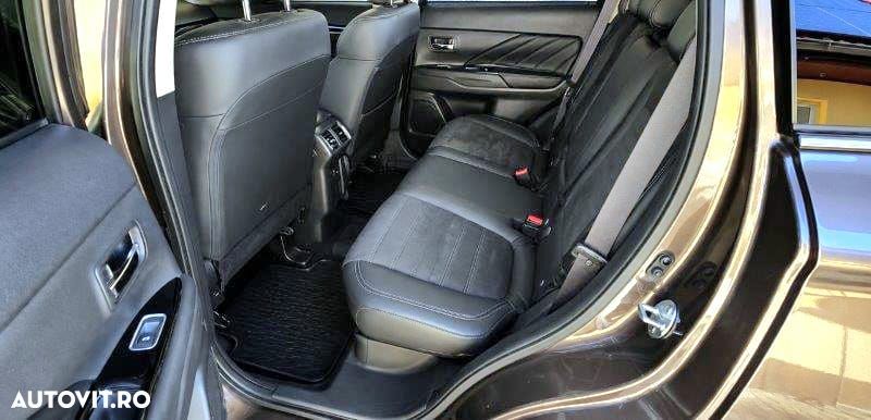 Mitsubishi Outlander - 8