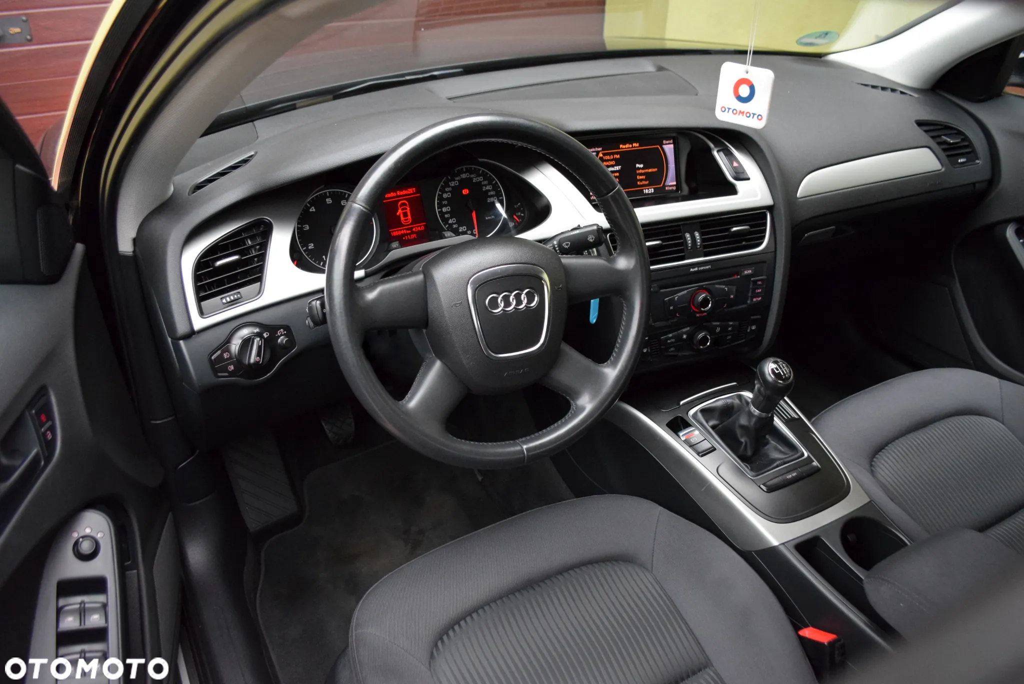 Audi A4 Avant 1.8 TFSI Attraction - 12