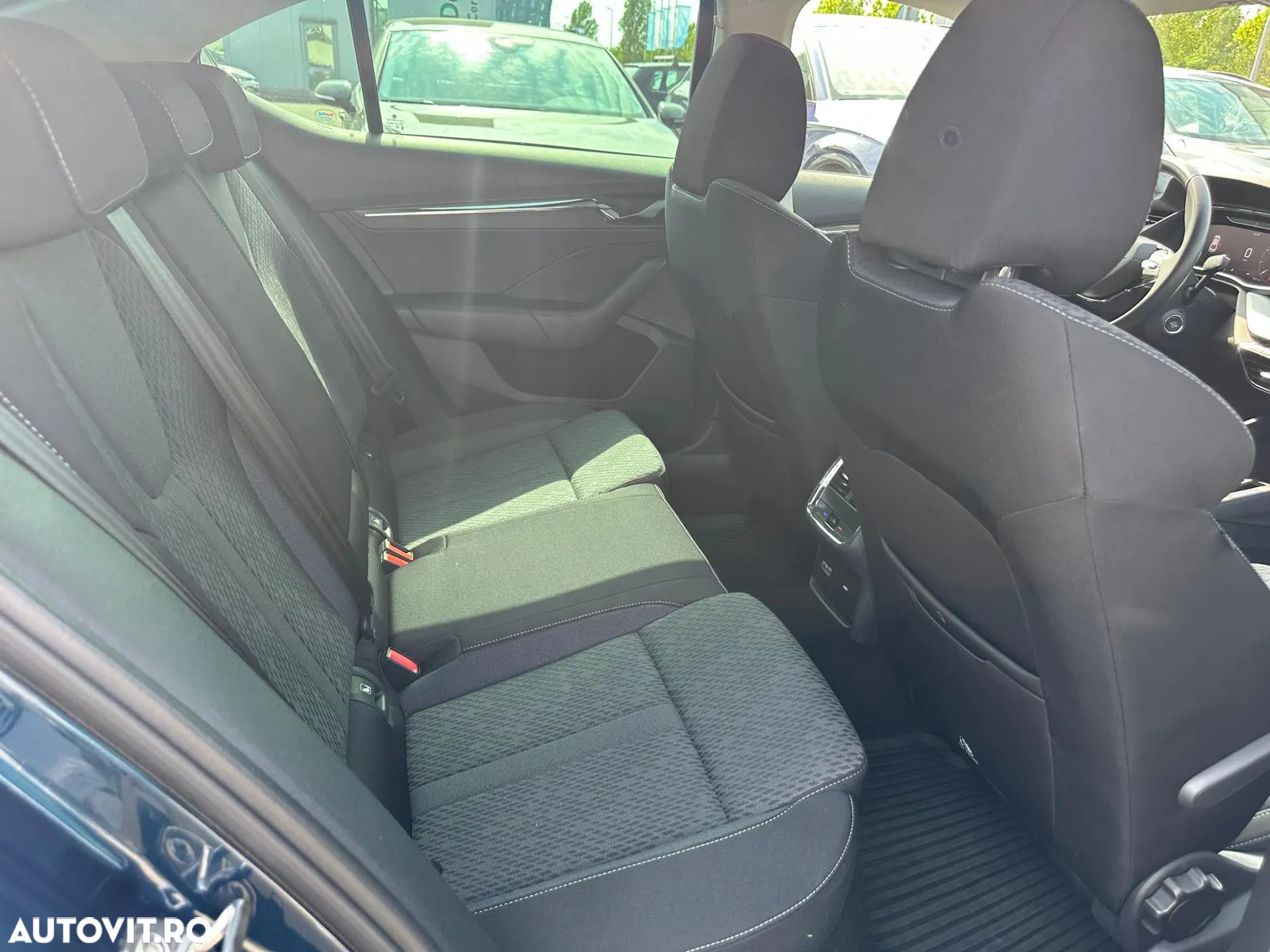 Skoda Octavia 2.0 TDI DSG Style - 21
