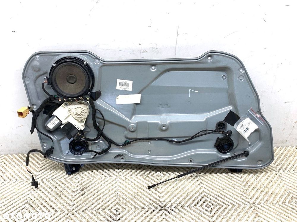 PODNOŚNIK SZYBY LEWY PRZÓD  SEAT IBIZA III (6L1) 2002 - 2009 1.4 16V 63 kW [86 KM] benzyna 2006 - - 1