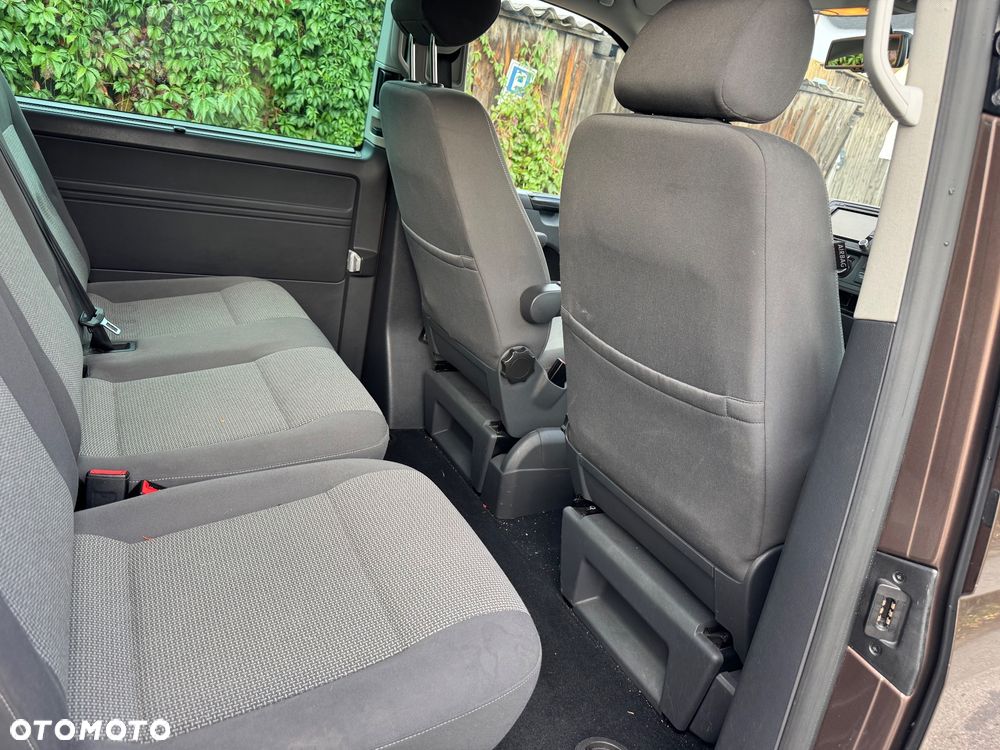 Volkswagen Caravelle - 32