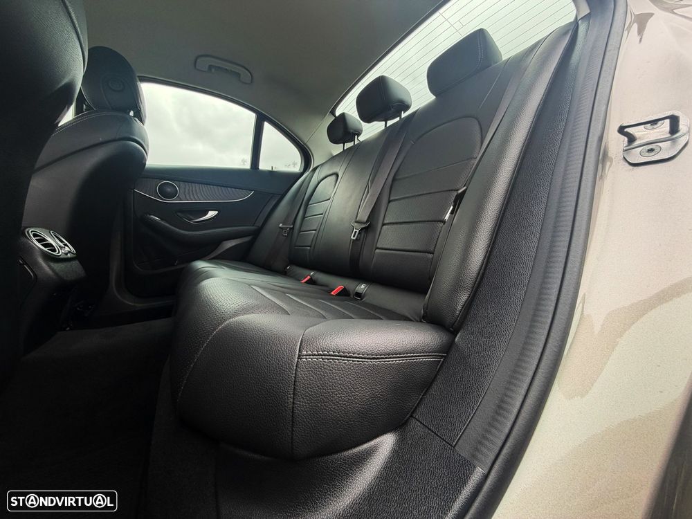 Mercedes-Benz C 300 de Avantgarde - 10