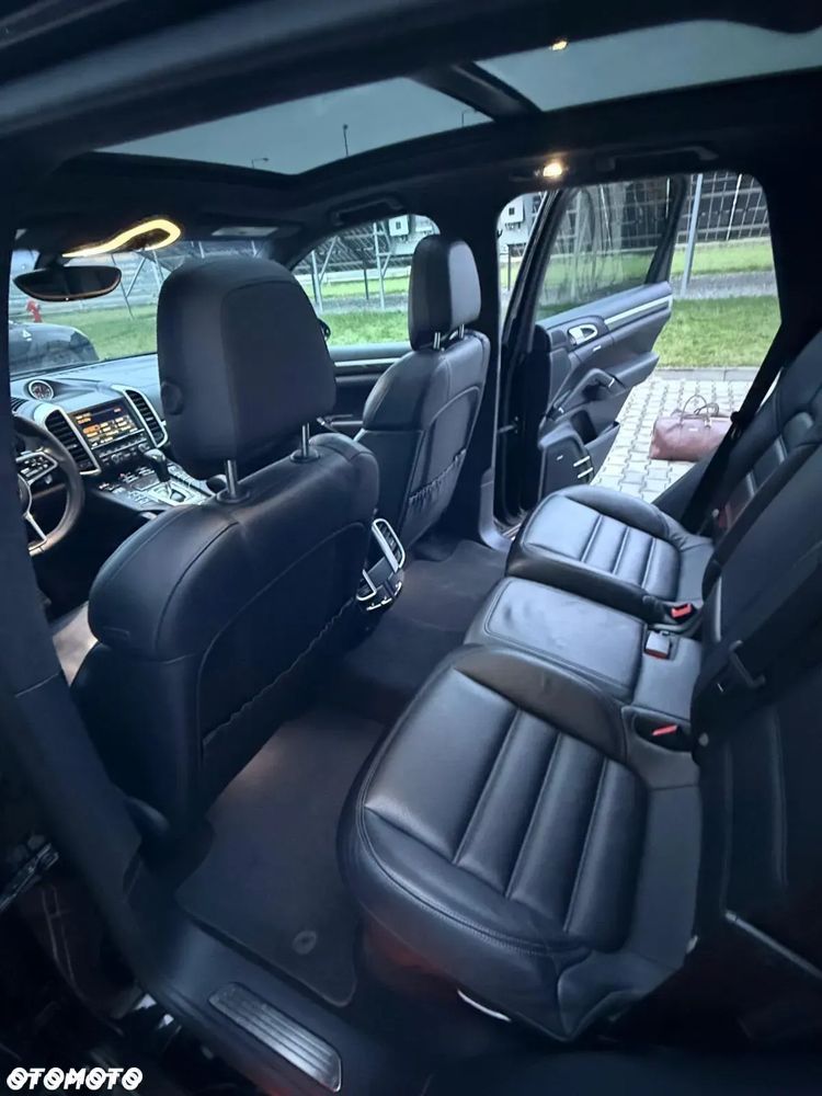 Porsche Cayenne - 7