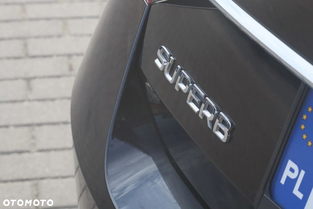 Skoda Superb 2.0 TSI L&K DSG - 28