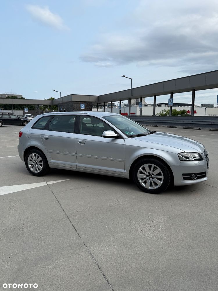 Audi A3 Sportback - 4