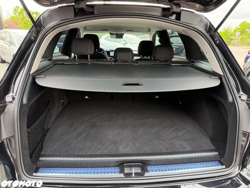 Mercedes-Benz GLC 300 e 4-Matic - 26