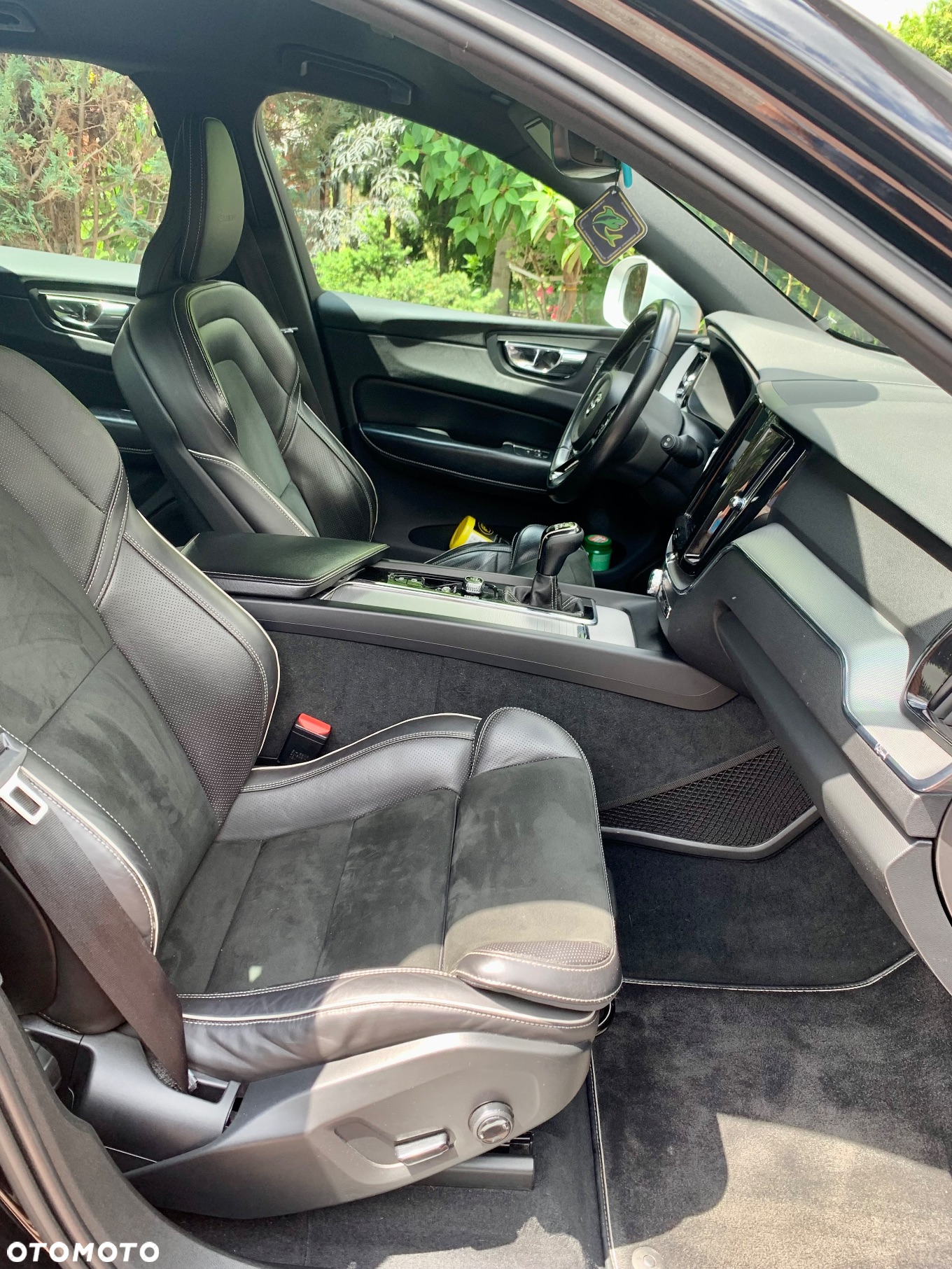 Volvo XC 60 D3 R-Design - 16