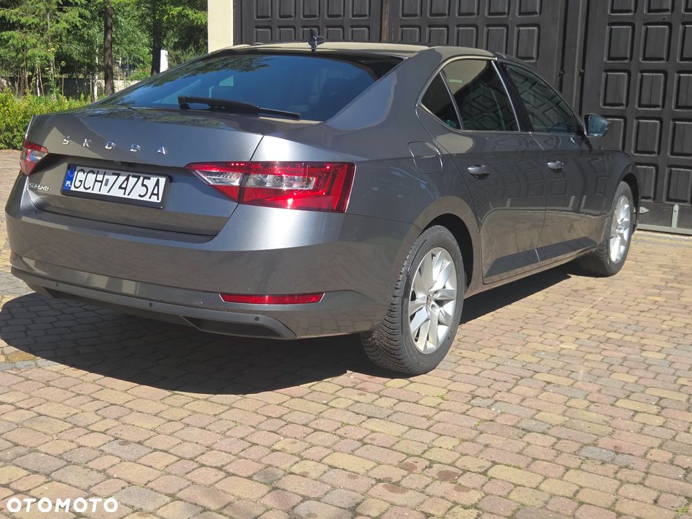 Skoda Superb 1.5 TSI Ambition DSG - 6