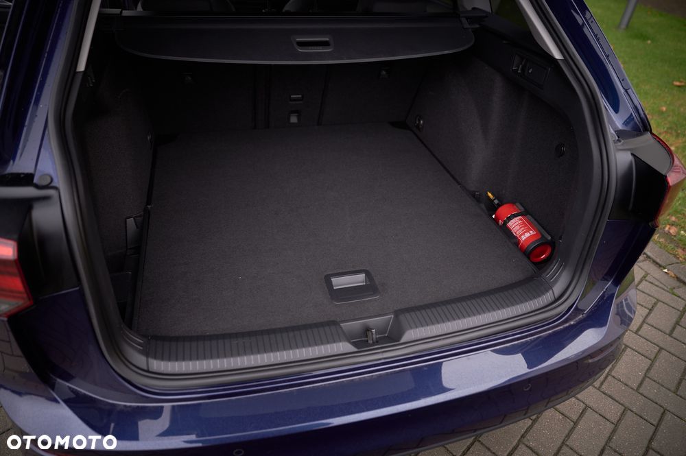 Volkswagen Golf VIII 2.0 TDI Life DSG - 22