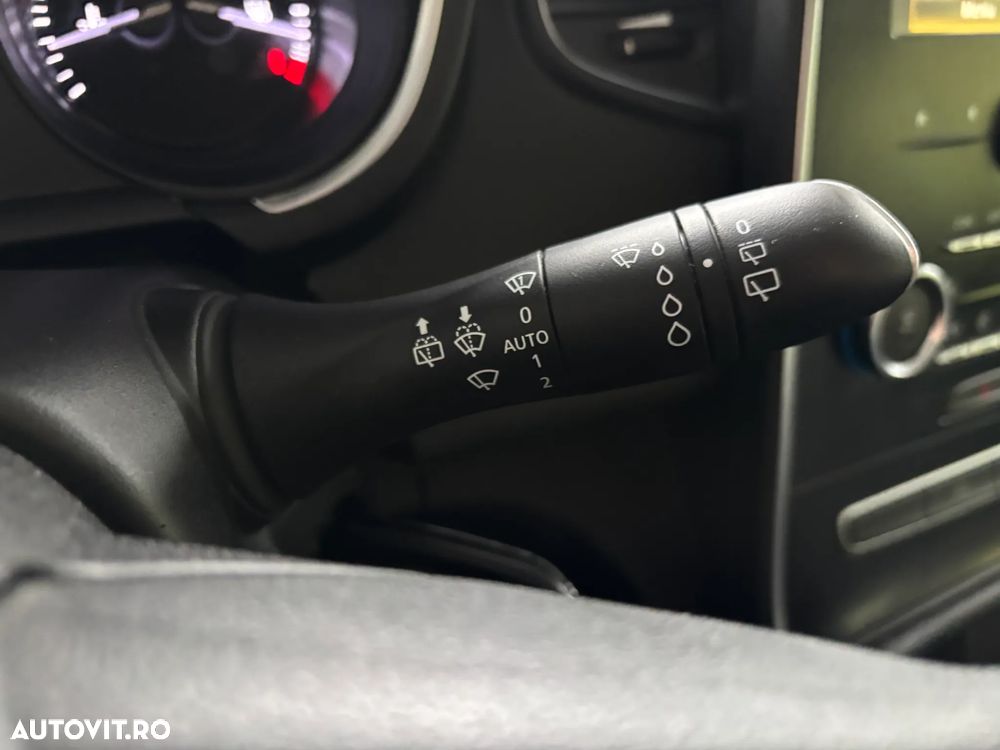 Renault Scenic TCe 115 GPF LIMITED - 19