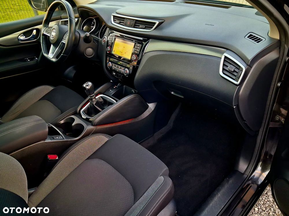 Nissan Qashqai 1.2 DIG-T N-Connecta - 29