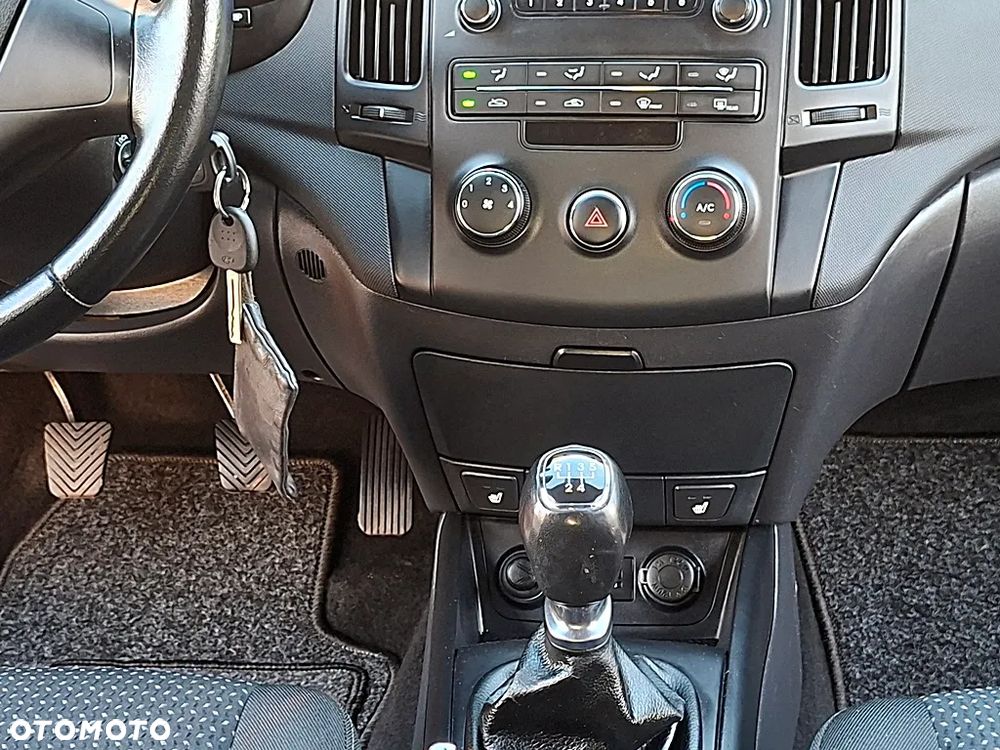 Hyundai i30 1.4 FIFA WM Edition - 11