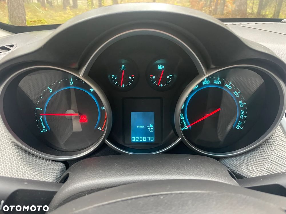 Chevrolet Cruze - 10