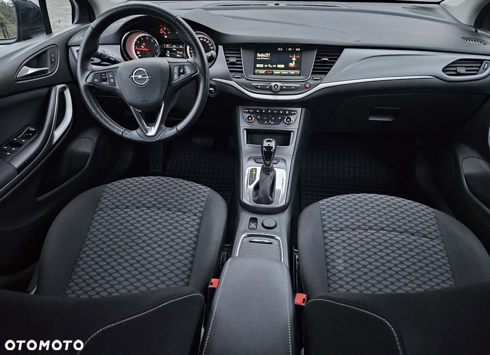 Opel Astra 1.4 T Dynamic S&S - 10