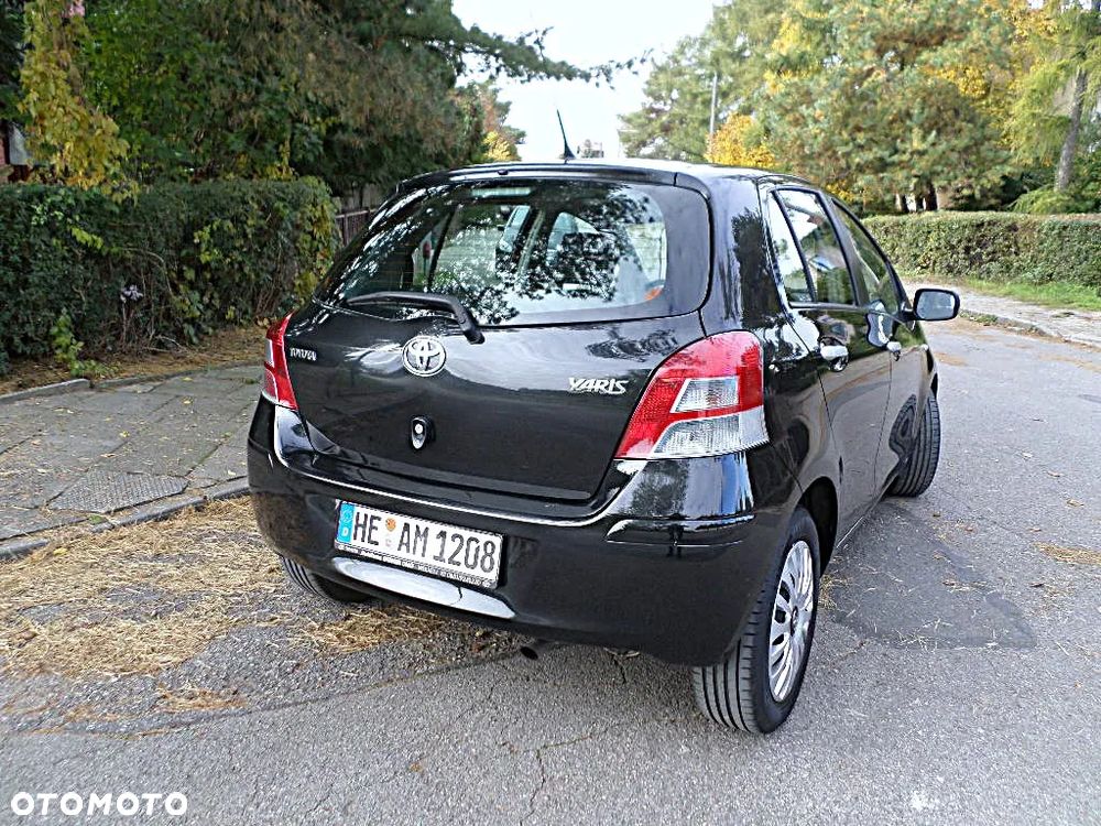 Toyota Yaris 1.33 VVT-i Executive - 3