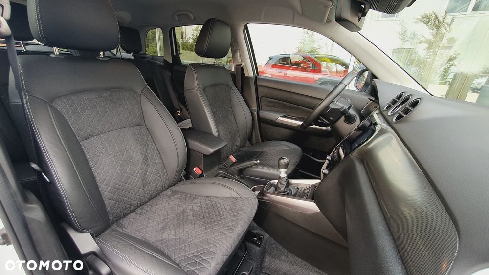 Suzuki Vitara 1.4 Boosterjet mHEV Elegance 2WD - 19