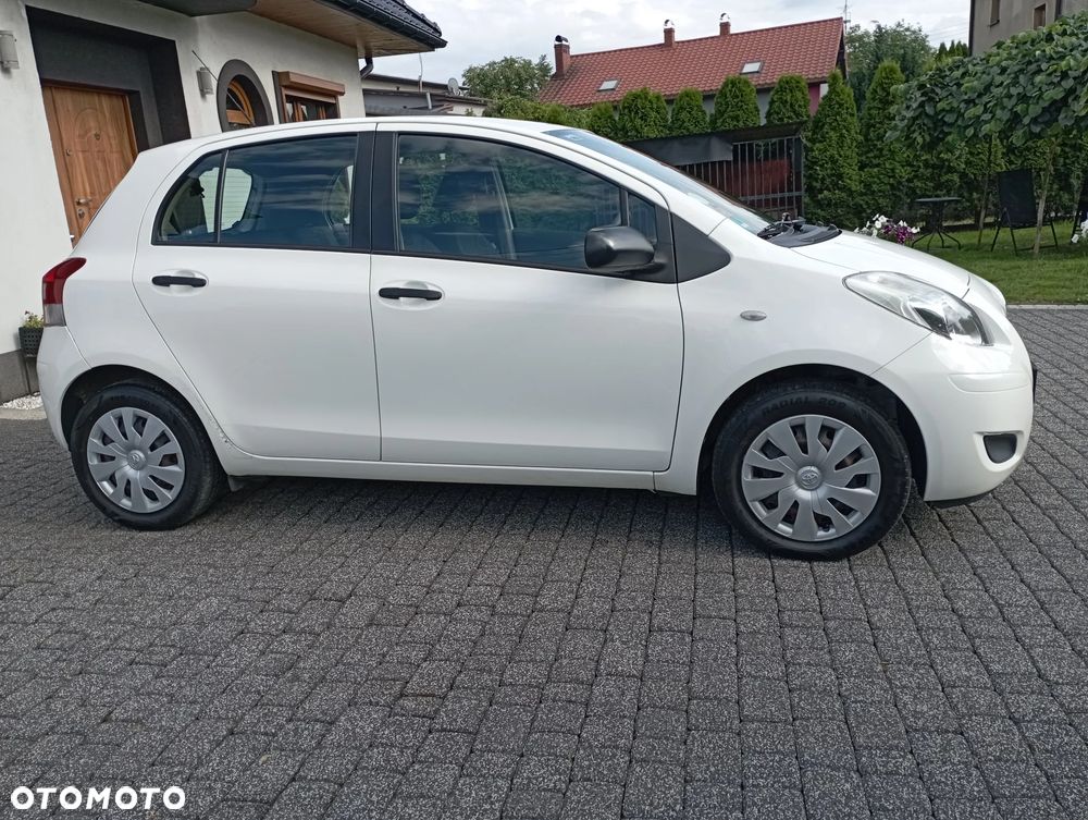 Toyota Yaris 1.0 Luna - 11