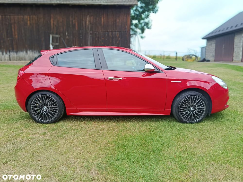 Alfa Romeo Giulietta - 2