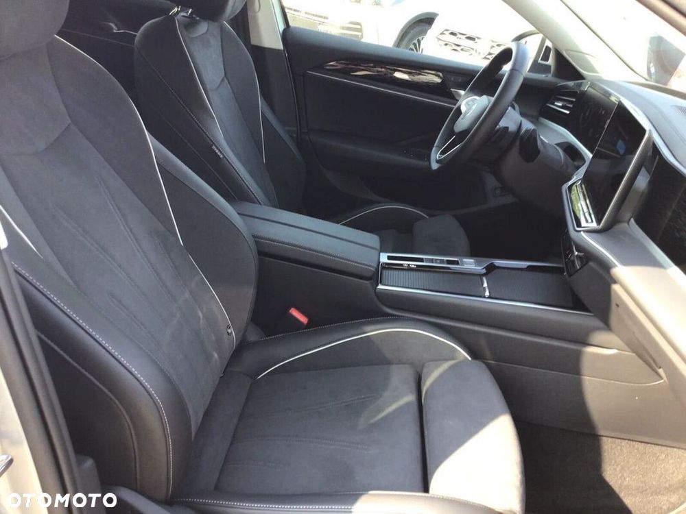 Volkswagen Passat Variant 1.5 TSI EVO Elegance DSG - 14