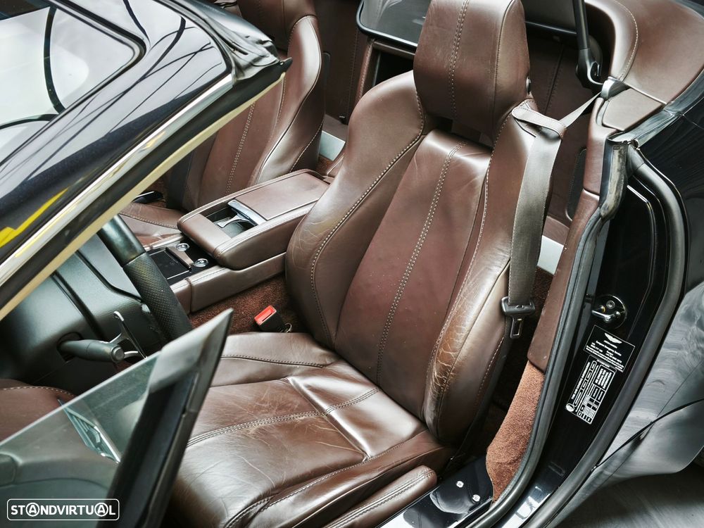 Aston Martin Vantage Roadster Sportshift - 12