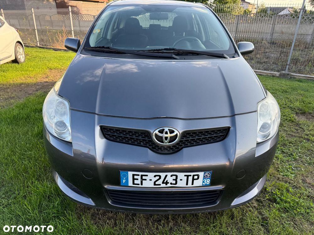 Toyota Auris 2.0 D-4D Edition - 2