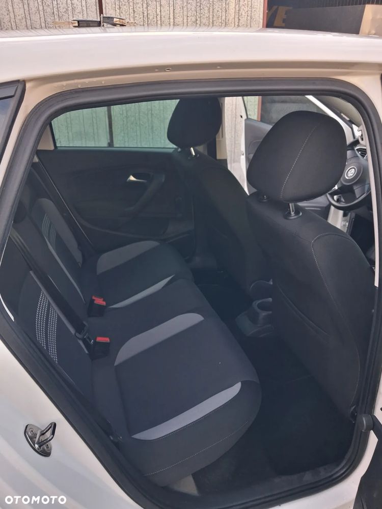 Volkswagen Polo - 18