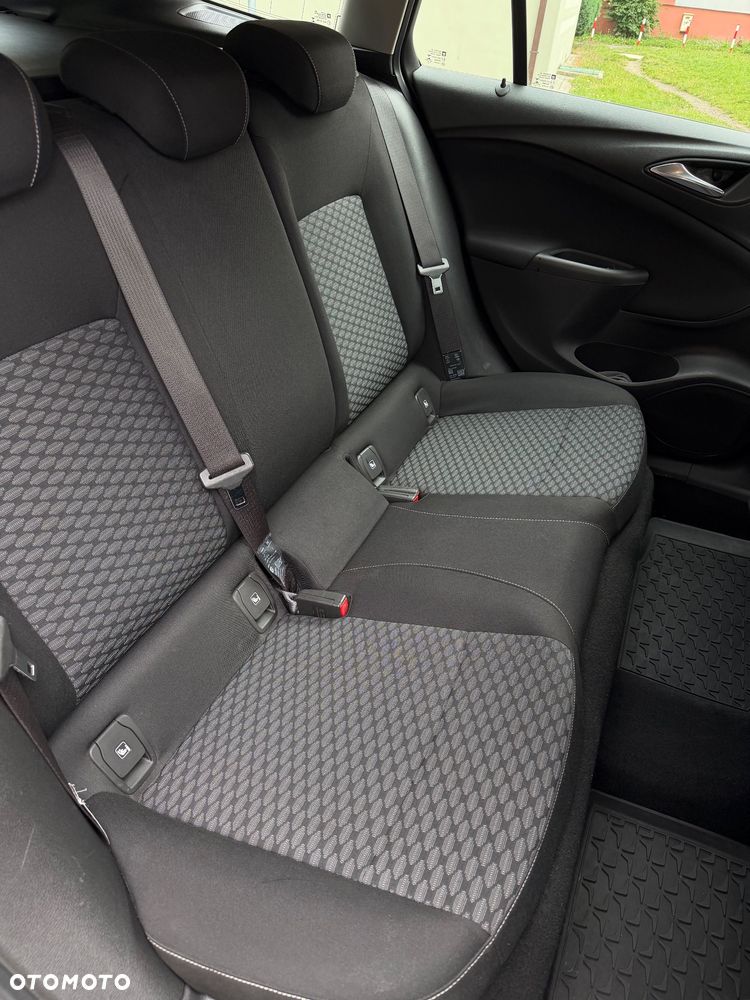 Opel Astra 1.6 CDTI Dynamic S&S - 14